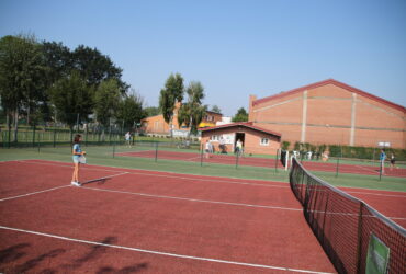 Les cours extérieurs de tennis